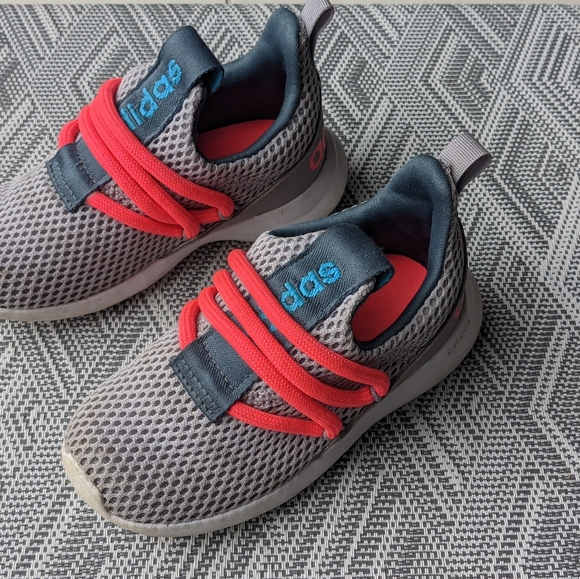 Girls Adidas Running Shoes - Picture 2 of 3